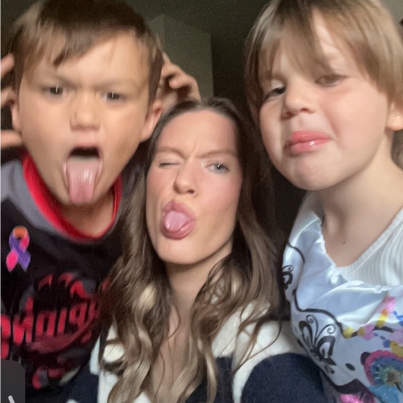 Meet your Posher, Brooke - Picture 3 of 8